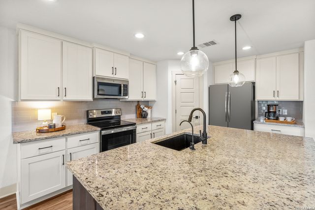 116 Hiram Cook, Blanco, TX 78606