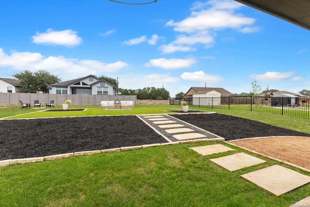 116 Hiram Cook, Blanco, TX 78606