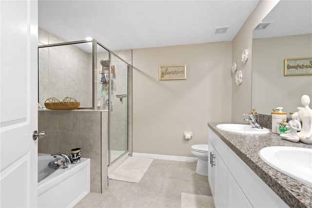 843 ROYAL EMPRESS DRIVE, Ruskin, FL 33570
