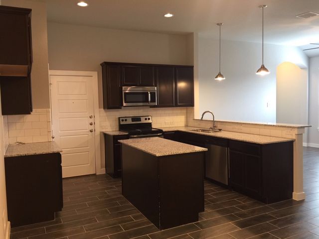 920 Chaparral Trail, Midlothian, TX 76065