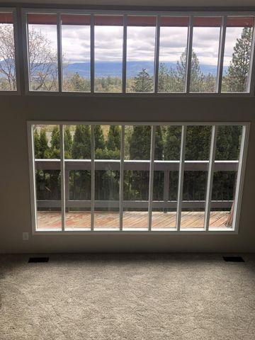 443 Conestoga Circle, Jacksonville, OR 97530