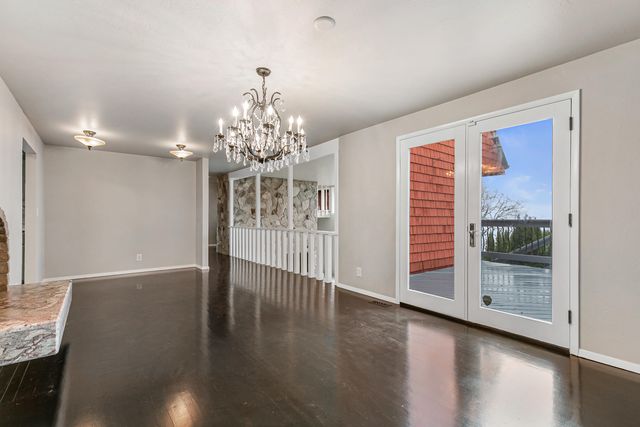 443 Conestoga Circle, Jacksonville, OR 97530