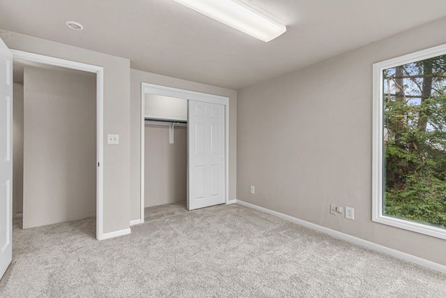 443 Conestoga Circle, Jacksonville, OR 97530