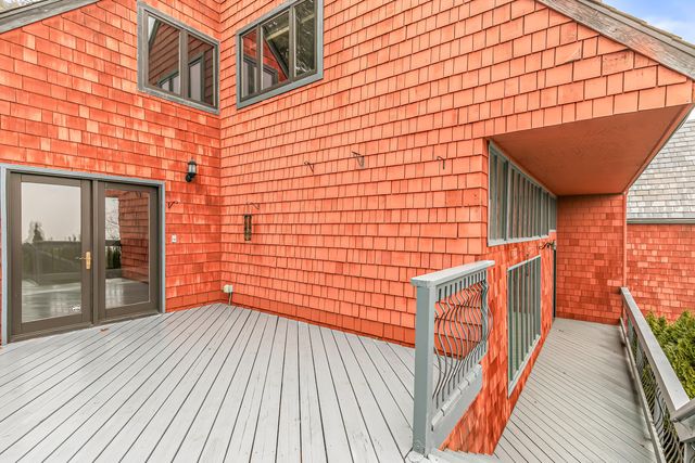 443 Conestoga Circle, Jacksonville, OR 97530