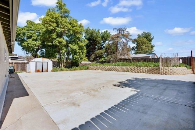 8217 Sunset Rd, Lakeside, CA 92040