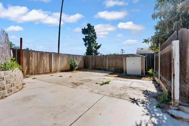 8217 Sunset Rd, Lakeside, CA 92040