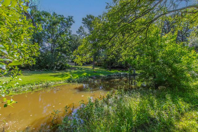 1905 Great Oaks DR, Round Rock, TX 78681