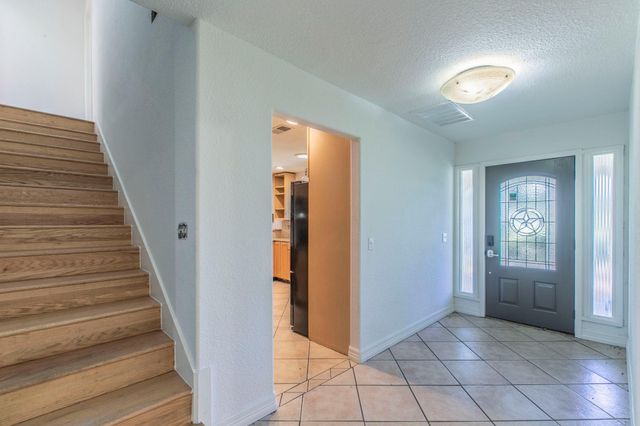 1905 Great Oaks DR, Round Rock, TX 78681