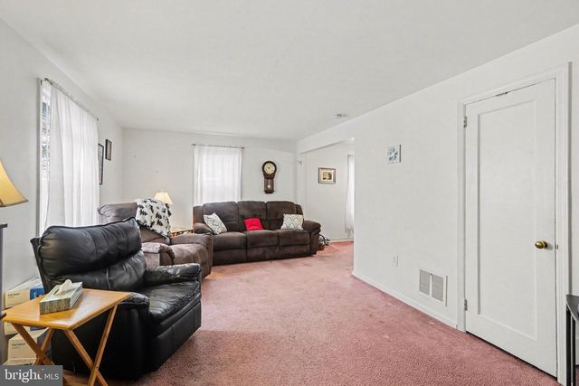 2959 RUMSON DR, Harrisburg, PA 17104