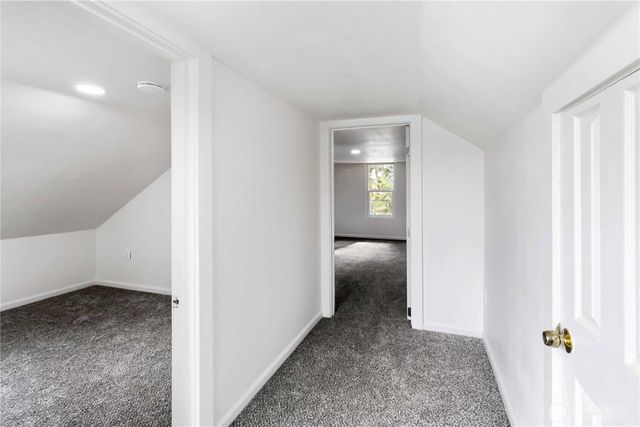 611 NE Pioneer, Castle Rock, WA 98611