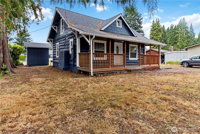 611 NE Pioneer, Castle Rock, WA 98611