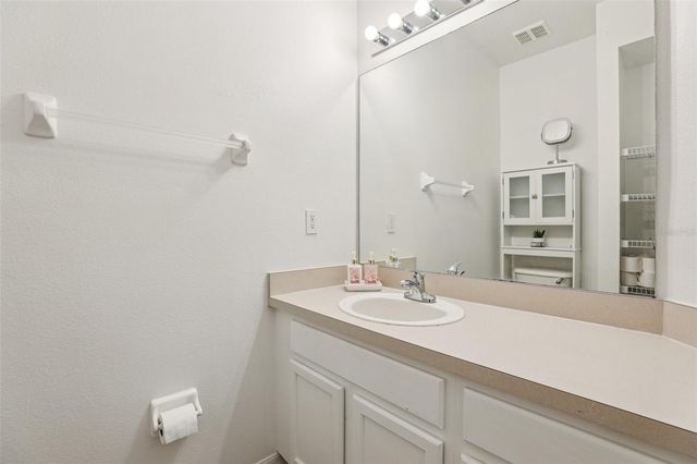 8419 CRYSTAL COVE LOOP, Kissimmee, FL 34747