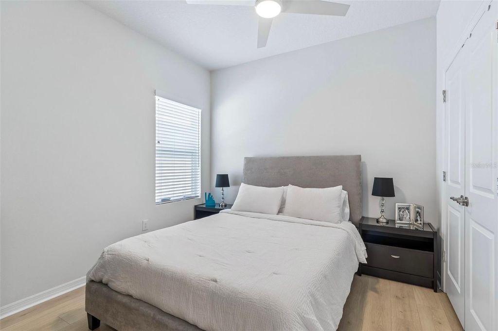 Image 19 of property listing at 28570 SWEET PERSIMMON DRIVE, Wesley Chapel, FL 33543