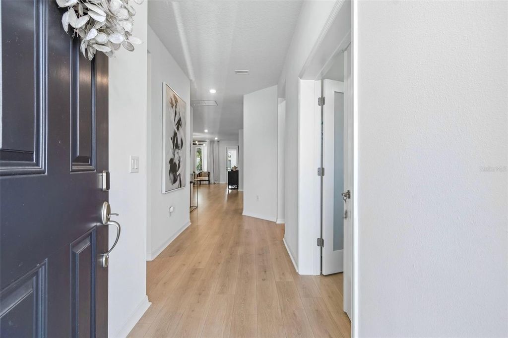 Image 3 of property listing at 28570 SWEET PERSIMMON DRIVE, Wesley Chapel, FL 33543