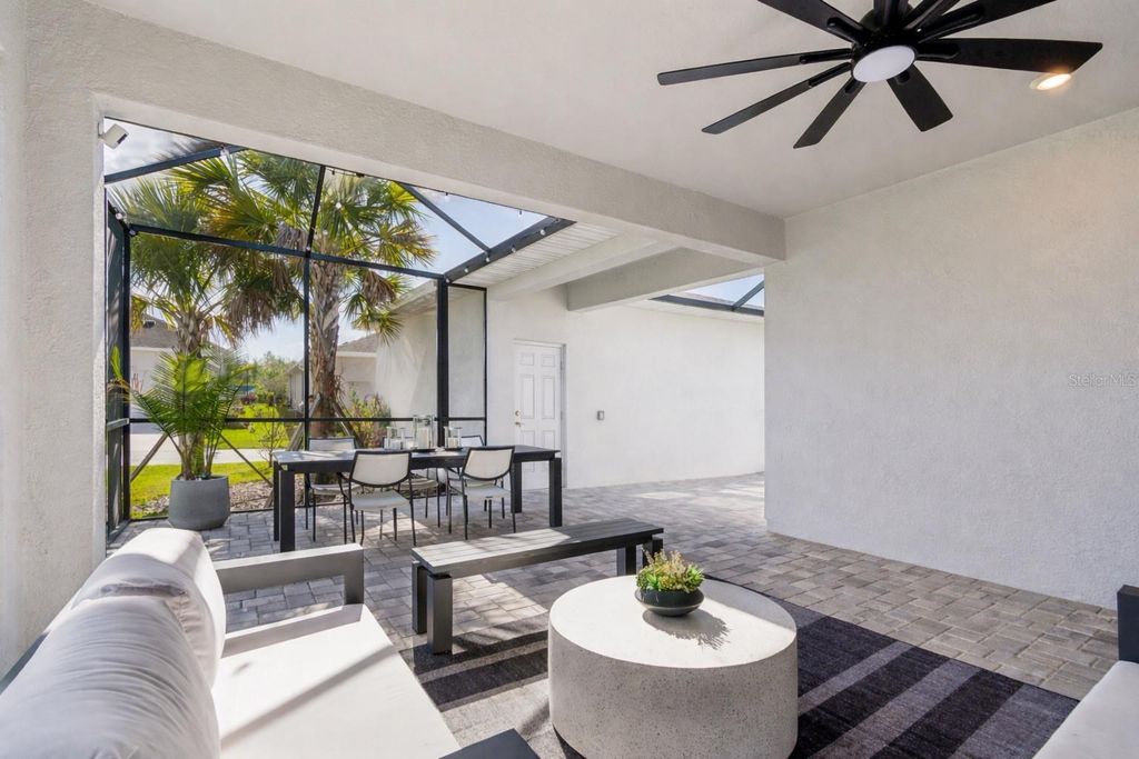 Image 23 of property listing at 28570 SWEET PERSIMMON DRIVE, Wesley Chapel, FL 33543