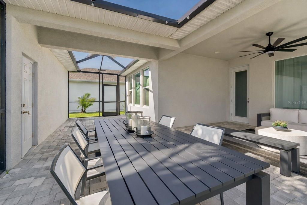 Image 26 of property listing at 28570 SWEET PERSIMMON DRIVE, Wesley Chapel, FL 33543