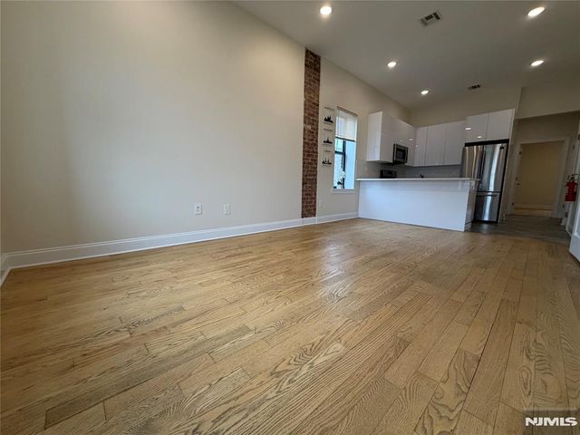 84 Van Wagenen Avenue 3L, Jersey City, NJ 07306