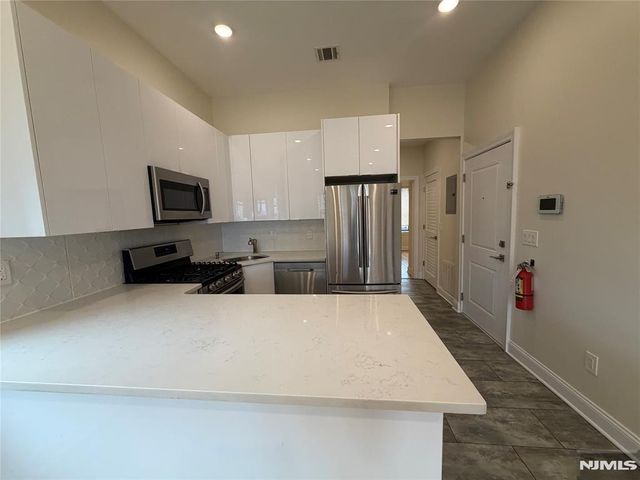 84 Van Wagenen Avenue 3L, Jersey City, NJ 07306