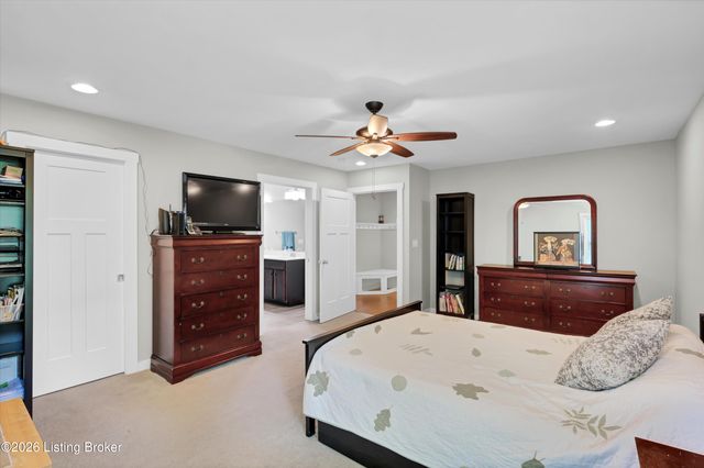 2823 Hollow Oak Dr, Crestwood, KY 40014
