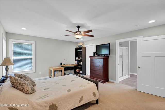 2823 Hollow Oak Dr, Crestwood, KY 40014