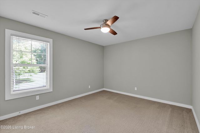2823 Hollow Oak Dr, Crestwood, KY 40014