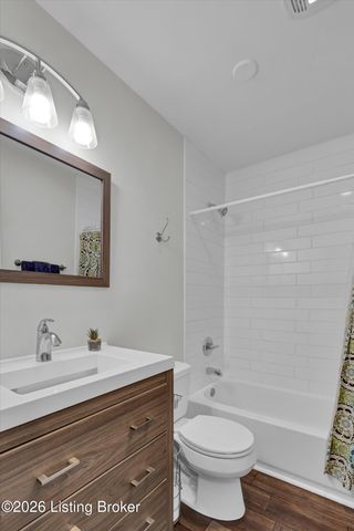 2823 Hollow Oak Dr, Crestwood, KY 40014