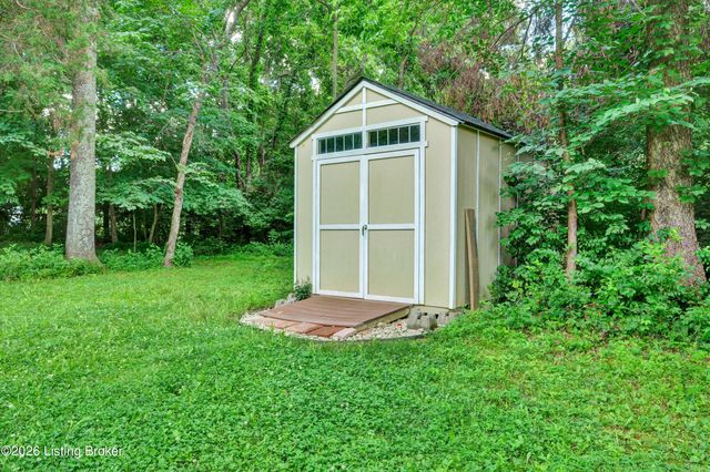 2823 Hollow Oak Dr, Crestwood, KY 40014