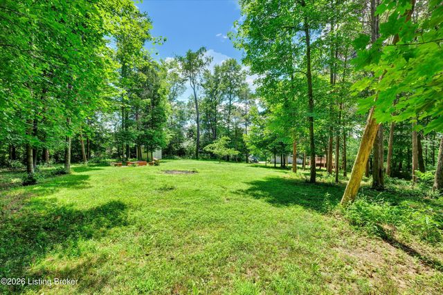 2823 Hollow Oak Dr, Crestwood, KY 40014