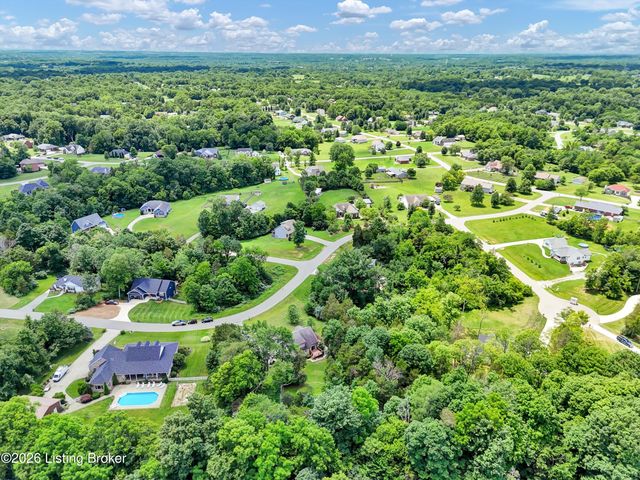 2823 Hollow Oak Dr, Crestwood, KY 40014