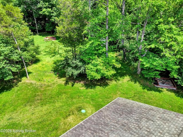 2823 Hollow Oak Dr, Crestwood, KY 40014