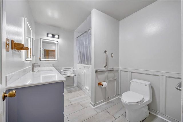 5127 Hunting Hills DR, Roanoke, VA 24018