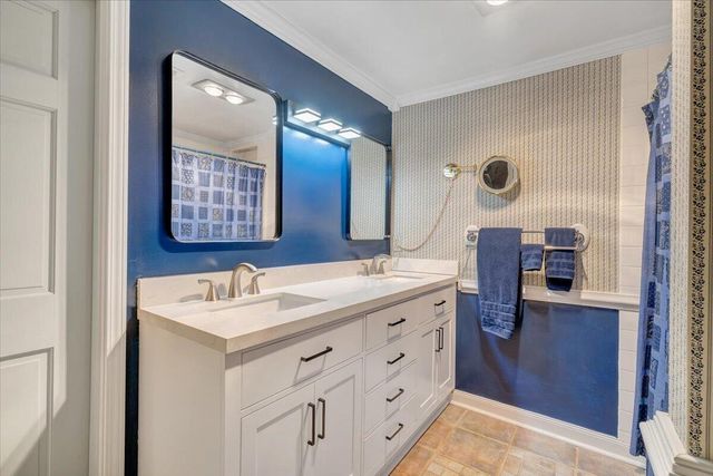 5127 Hunting Hills DR, Roanoke, VA 24018