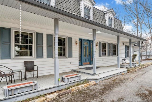 5127 Hunting Hills DR, Roanoke, VA 24018