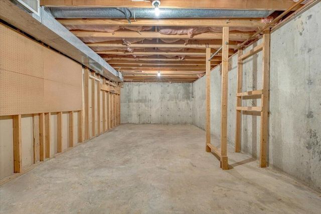 5127 Hunting Hills DR, Roanoke, VA 24018