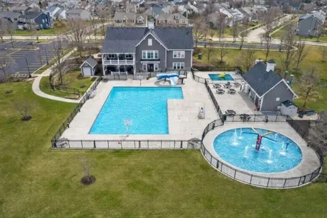 475 DANCER Lane, Oswego, IL 60543