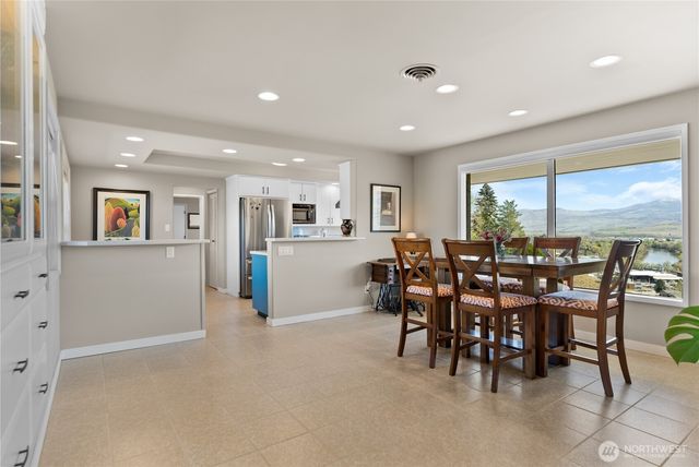 940 Sunrise Heights Road, Okanogan, WA 98840