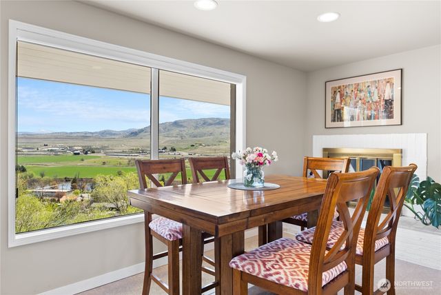 940 Sunrise Heights Road, Okanogan, WA 98840