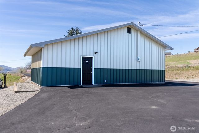 940 Sunrise Heights Road, Okanogan, WA 98840