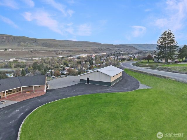 940 Sunrise Heights Road, Okanogan, WA 98840