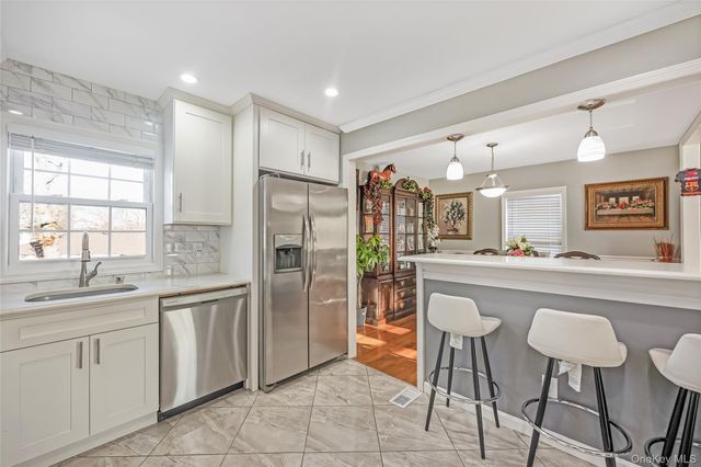 128 Park Avenue, Roosevelt, NY 11575