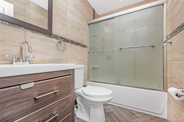 128 Park Avenue, Roosevelt, NY 11575