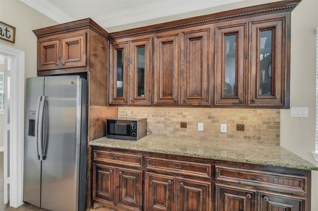 754 Holly Springs Drive, Conroe, TX 77302