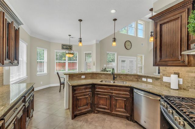 754 Holly Springs Drive, Conroe, TX 77302
