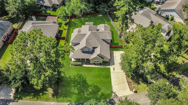 754 Holly Springs Drive, Conroe, TX 77302