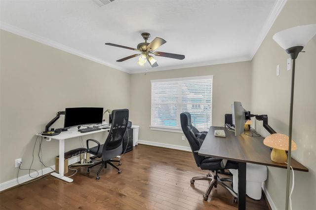 754 Holly Springs Drive, Conroe, TX 77302