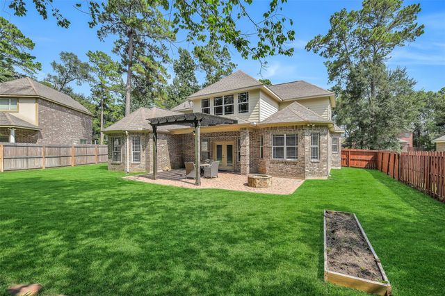 754 Holly Springs Drive, Conroe, TX 77302