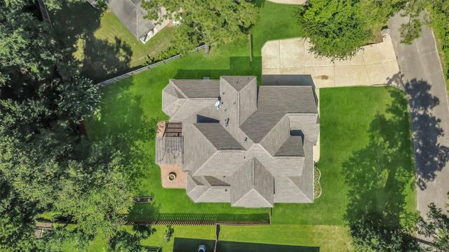 754 Holly Springs Drive, Conroe, TX 77302