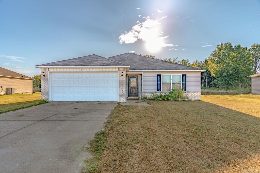 357 Emma Dr, Brookland, AR 72417