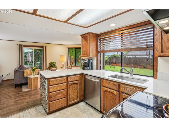 13906 Ne 7TH Way, Vancouver, WA 98684