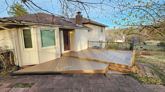 1920 W Murray Drive, Springfield, MO 65810